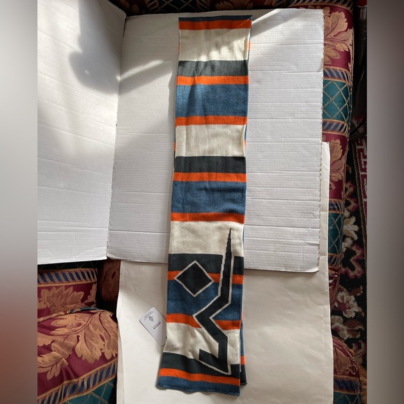 NWT Star Wars Ahsoka Tano Striped Scarf Her Universe The Clone Wars Disney - Picture 3 of 7